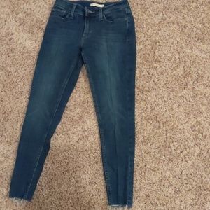 Levi Strauss skinny jeans size 27